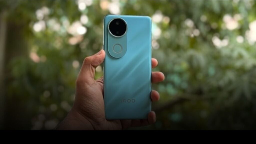iQOO Z10R Camera