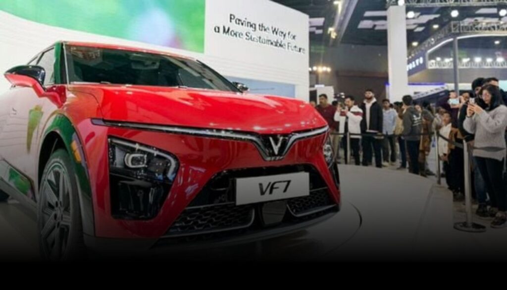 VinFast VF7 electric SUV India price, range, AWD और performance details.